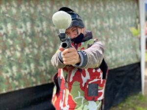 Experiencia de Paintball en Campo Profesional con Obstáculos