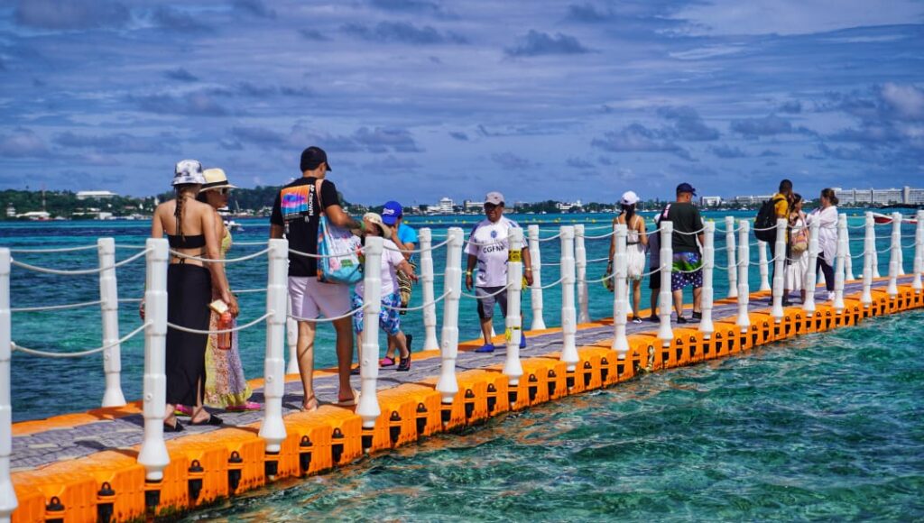 Recorrido en Ponton Por los 5 Cayos mas turisticos de San Andres