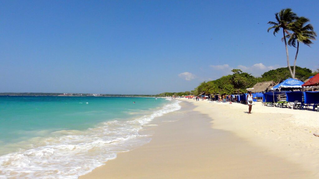 Tour a 5 Islas del Rosario en Bote Deportivo, Almuerzo y Snorkel