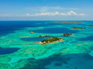 Tour a 5 Islas del Rosario en Bote Deportivo, Almuerzo y Snorkel