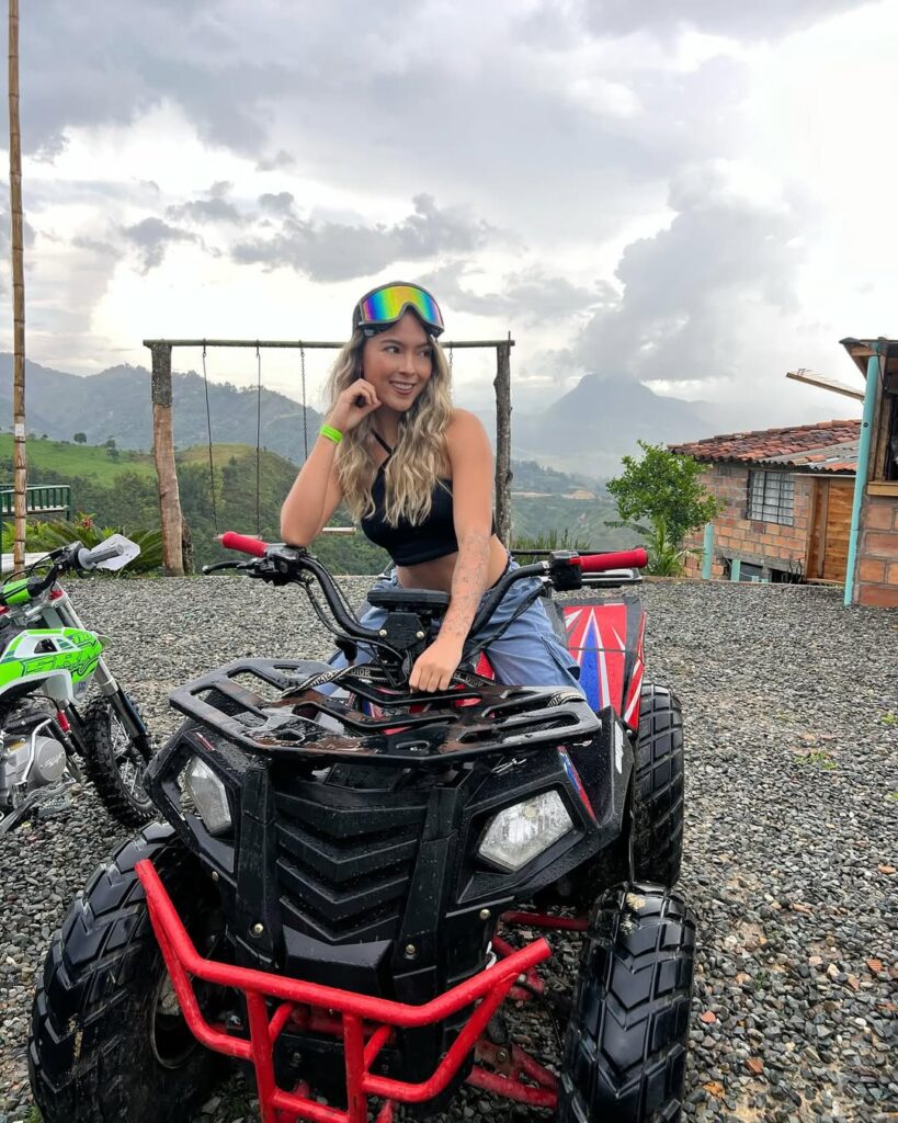 Aventura en Cuatrimoto 4x4 por las Montañas y Bosques de Medellin
