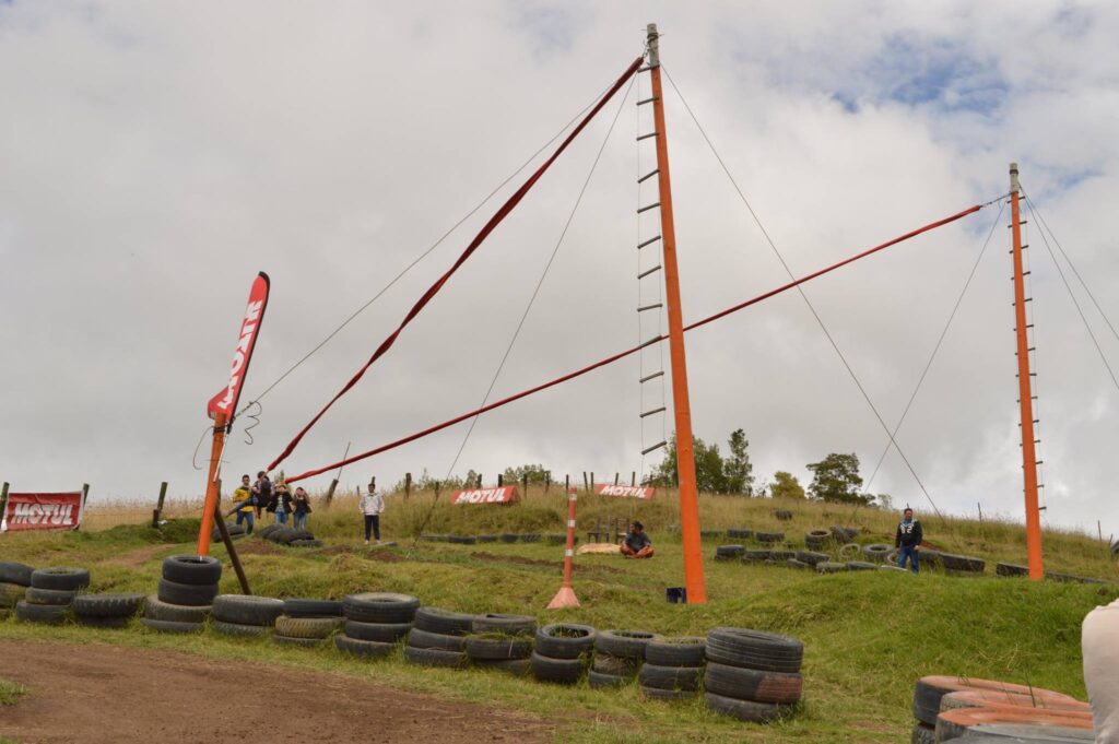 Salto Extremo de 30 Metros: Adrenalina Pura en La Calera