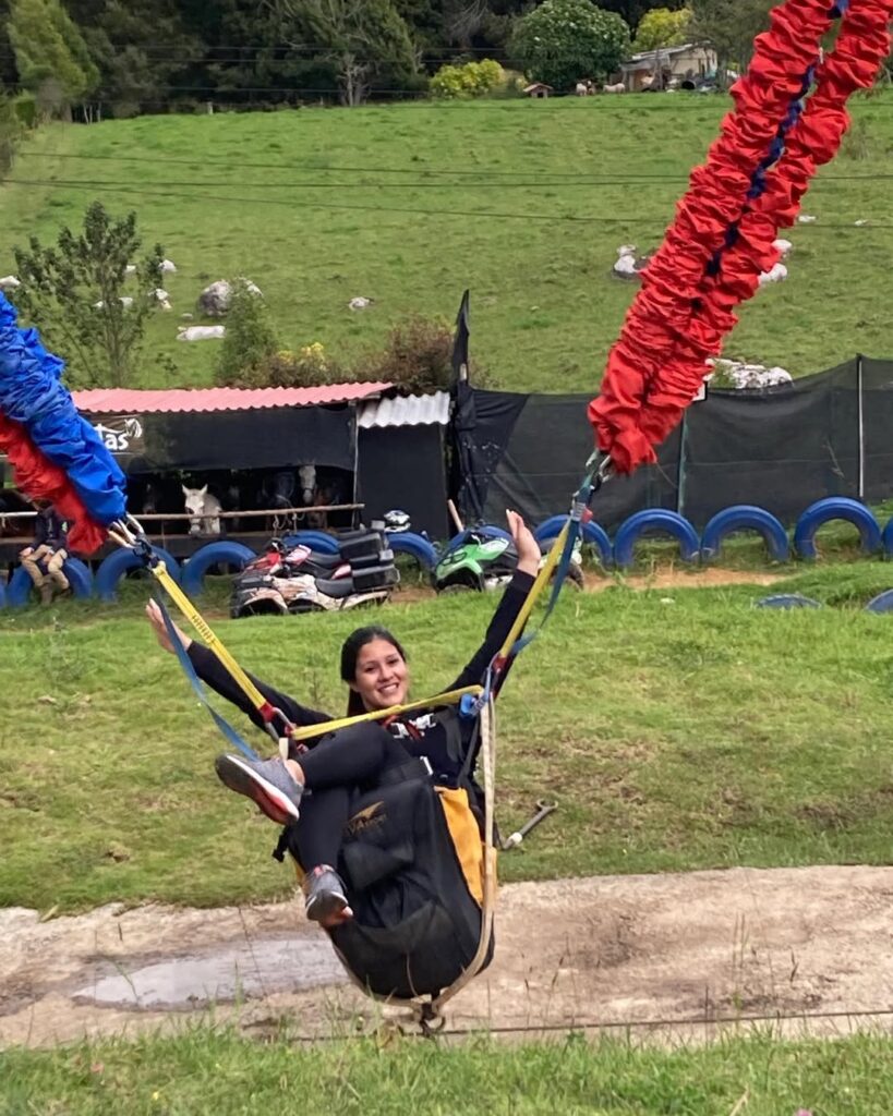 Salto Extremo de 30 Metros: Adrenalina Pura en La Calera