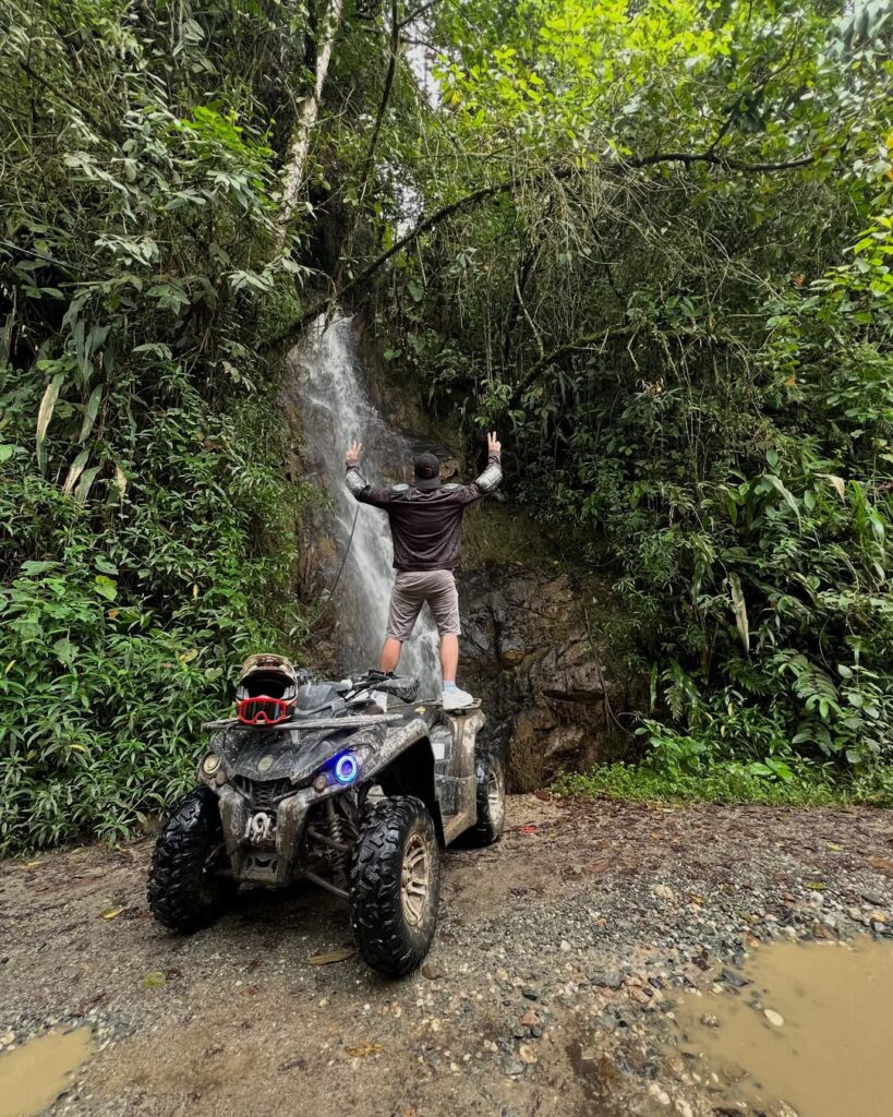 Aventura en Cuatrimoto 4x4 por las Montañas y Bosques de Medellin