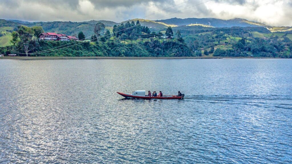 Laguna de La Cocha + Santa Lucía – Páramo y Cultura Campesina