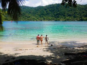 Tour a 3 Playas en un dia desde necocli con almuerzo y Refrigerio
