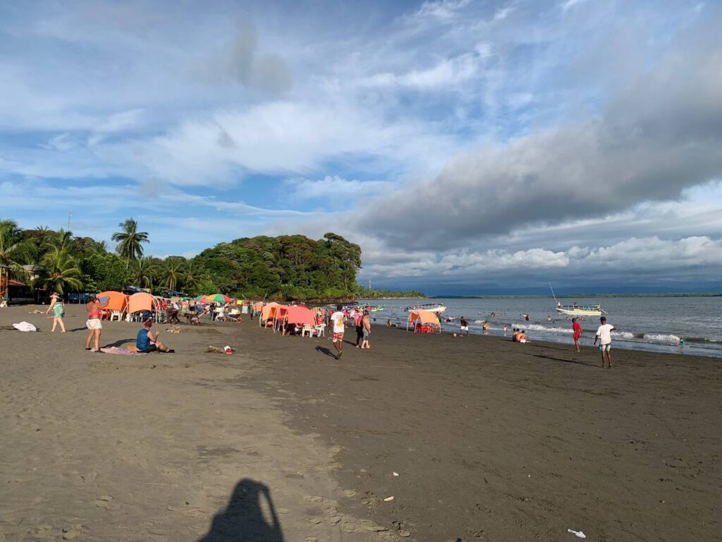 Tour dia Completo  a Playa Piangüita